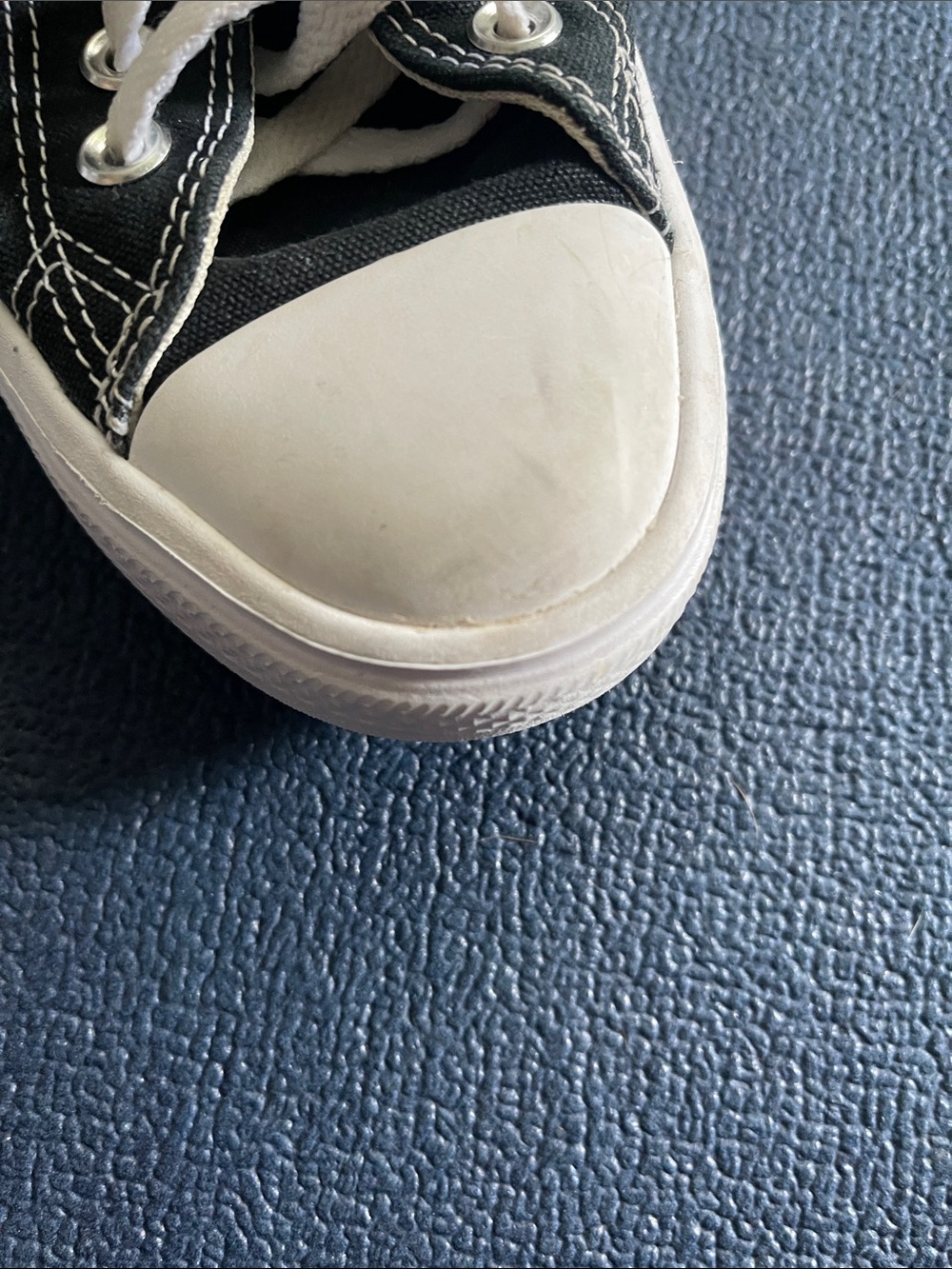 Converse Shows - Picture 6 of 9